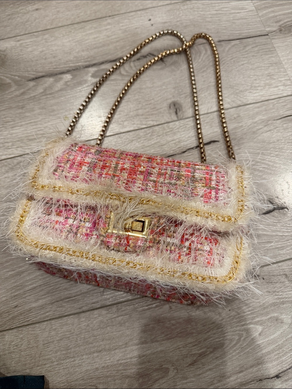 Pink Tweed Chain-Handle Shoulder Bag with Gold Trim